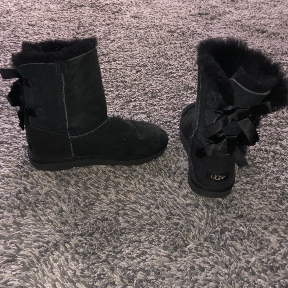 Black bow Ugg boots